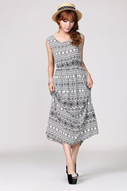 【批發(fā)價廠家直銷2013夏季韓版女裝長裙連衣裙子純色潮廠家直批連身裙】- 中國服裝網(wǎng)