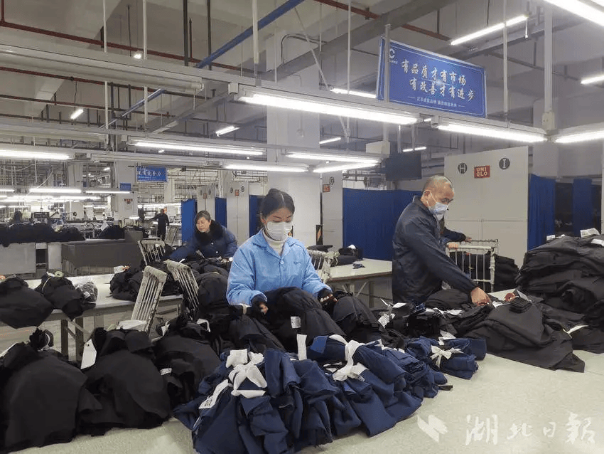 紡織訂單分化加劇 服裝服飾零售市場(chǎng)的冰與火